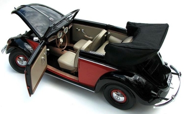 Sun Star Volkswagen Beetle Convertible 1949 DieCast Model in original box (6657)
